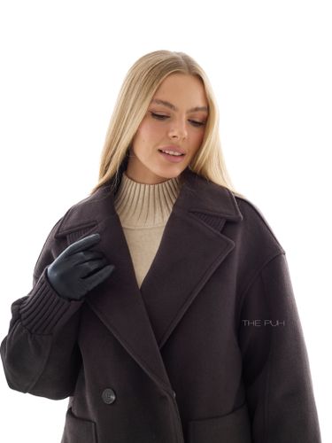 Винное двубортное пальто с манишкой