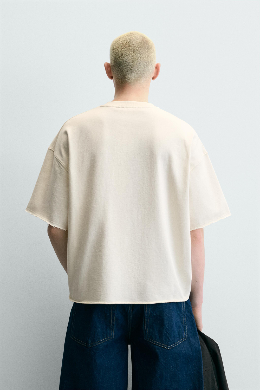 ZARA ТОЛСТОВКА BOXY FIT С ПРИНТОМ-НОМЕРОМ, ЖЕЛТОВАТО-БЕЛЫЙ