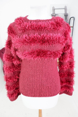 Джемпер для яркого образа, визуально на 44/46 размер