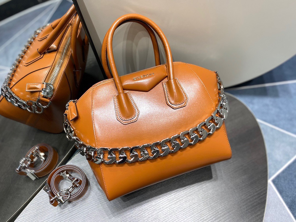 Givenchy Antigona Small 28 cm