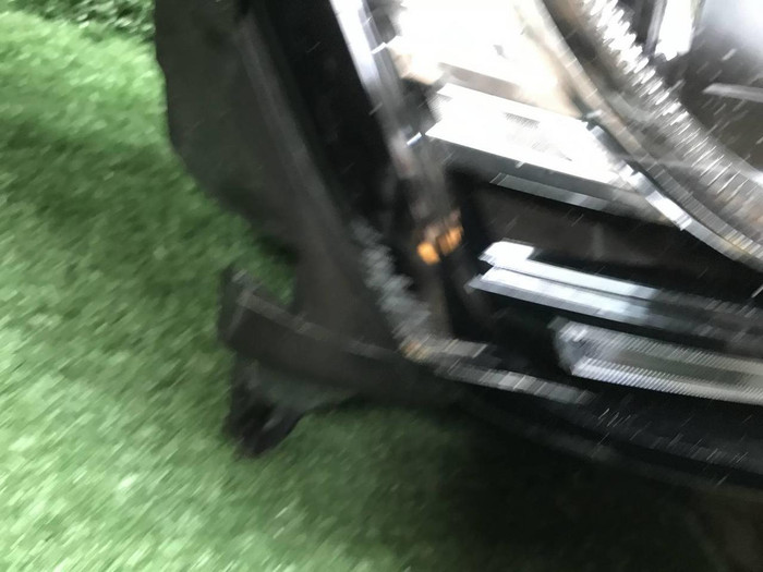 Фара правая Range Rover Vogue 4 12-17 ксенон