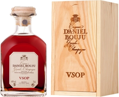 Коньяк Daniel Bouju VSOP wooden box, 0.7 л