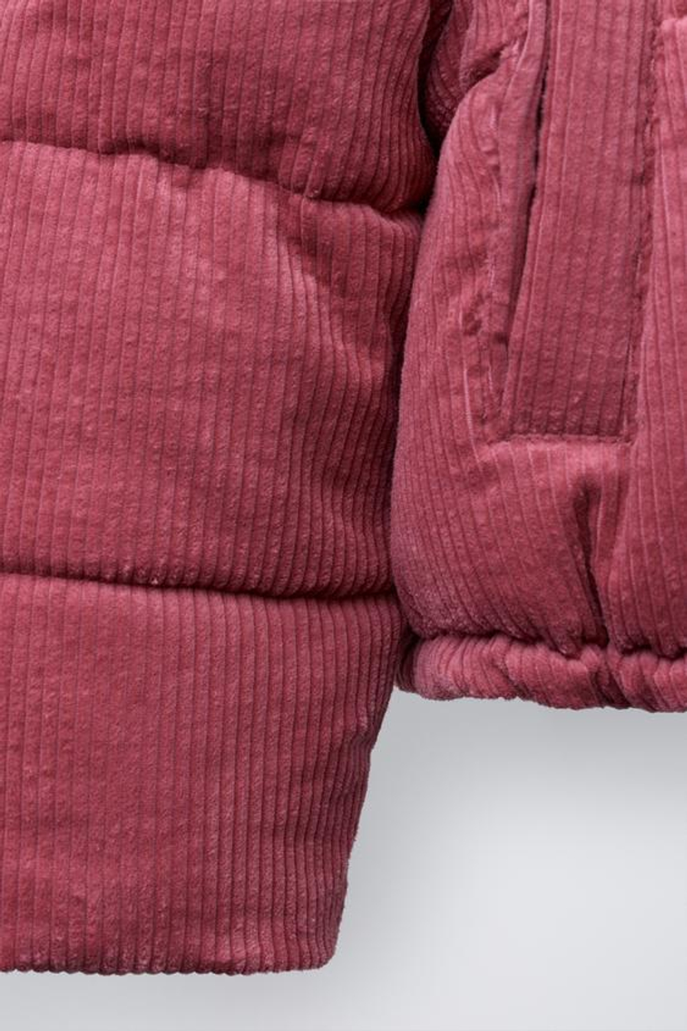 ZARA СТЕГАНАЯ ВЕЛЬВЕТОВАЯ КУРТКА С ВЫШИВКОЙ, РОЗОВЫЙ