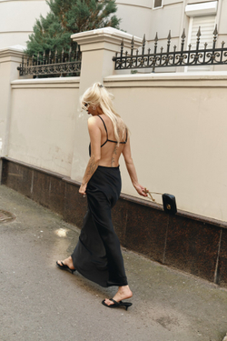 Топ с открытой спиной bk