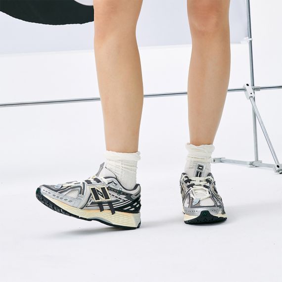 New Balance 1906A Беговые кроссовки Низкие Мужские