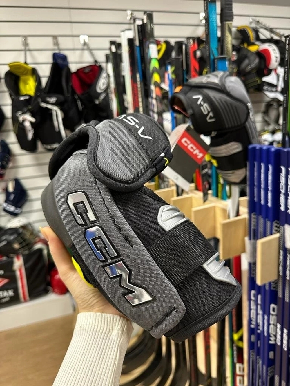 CCM TACKS AS-V SR M