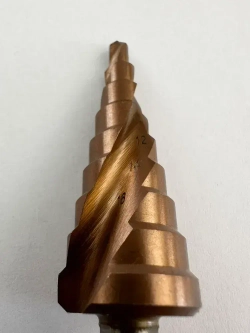 Сверло ступенчатое по металлу кобальтовое 4-20мм конусное
