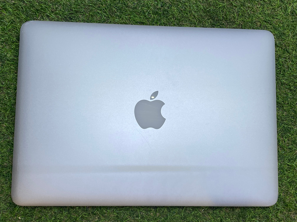 MacBook Pro Retina 13 2015 A1502 i5/8Gb