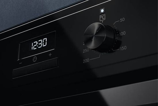 Электрический духовой шкаф Electrolux SteamBake OEM 3H50K