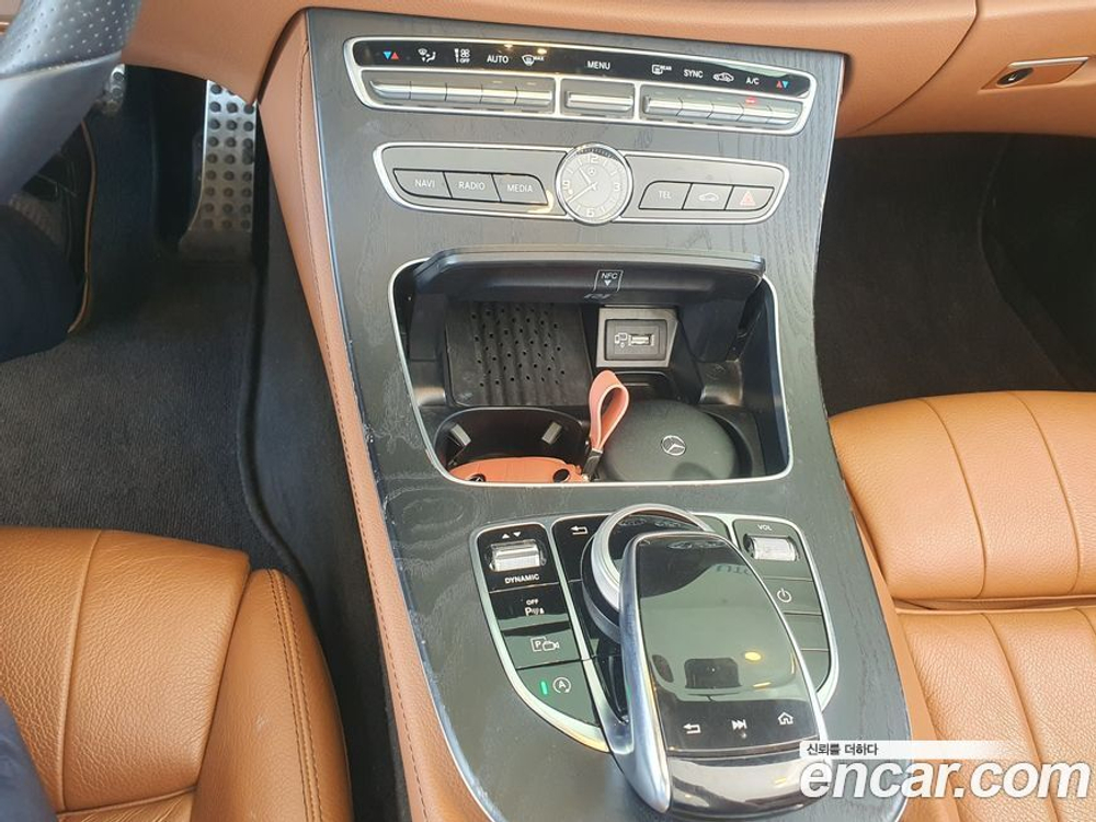 Mercedes-Benz E-Class W213 E220d Cabriolet (11.2019)