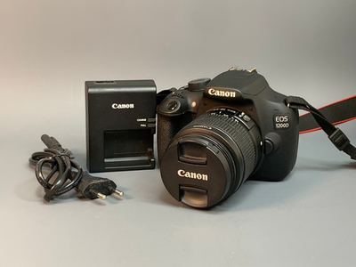 Canon 1200D kit 18-55mm 3.5-5.6 III 1.006 кадров