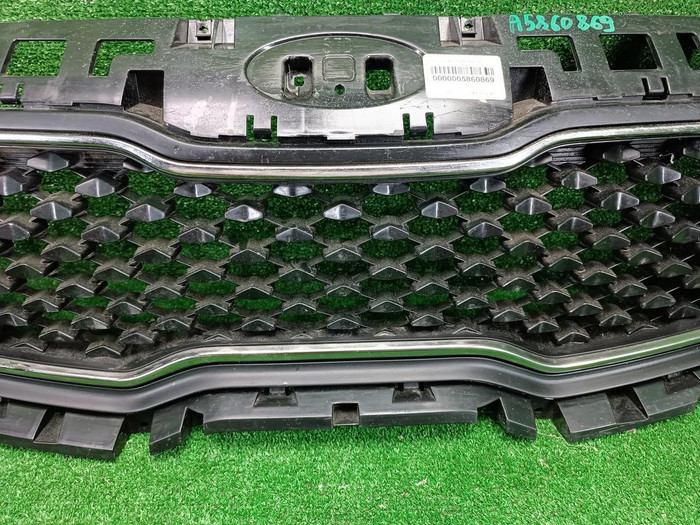 Решетка радиатора Kia Sportage 4 QL (2016-2018)