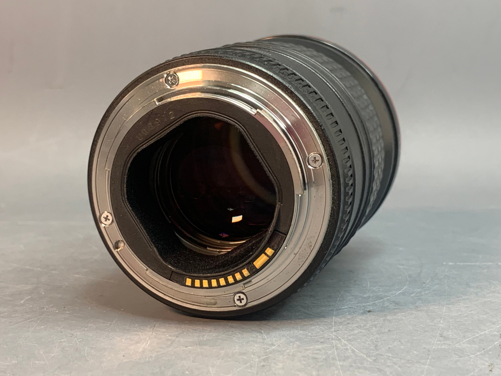 Canon EF 135mm f/2L USM