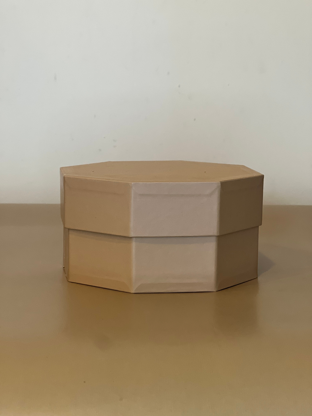 Короткие восьмигранники 16 см.Цвет;Крафт. Розница 350 рублей .