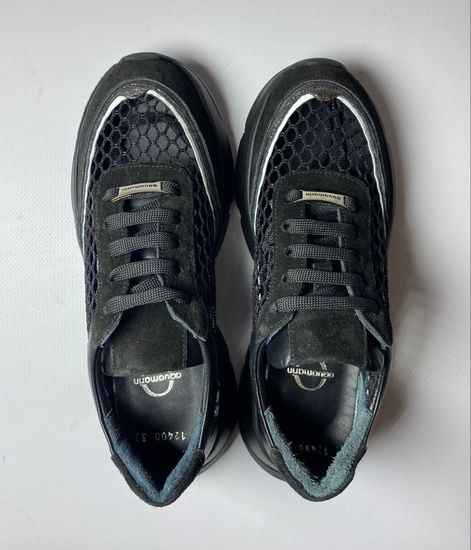 Кроссовки женские