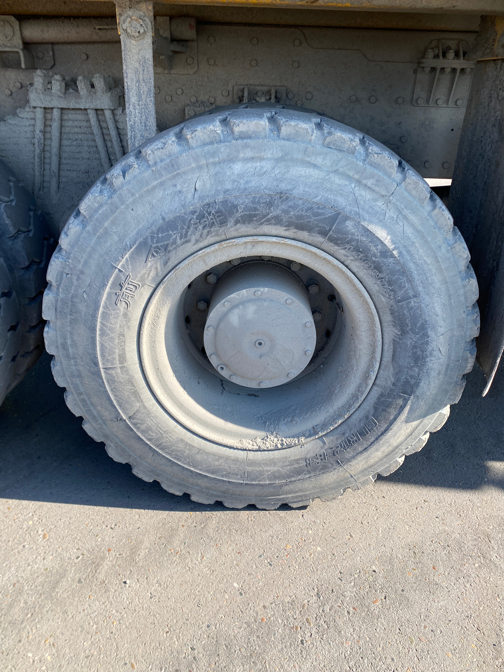 TONLY TL875B 6x4 Карьерный самосвал TL875B (Дизельный, 11,6 л, 429 л.с., МТ)