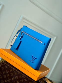Louis Vuitton Takeoff Pouch