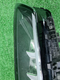 Битая Фара правая Kia K5 (2019-2023) LED