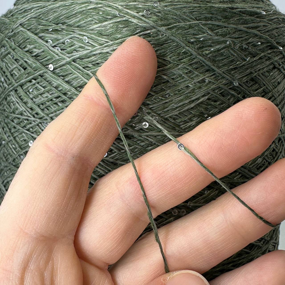 LINETTE PAILLETES - 80% лен, 20% п/а, микропайетки 2мм, ; 450м\100гр; цвет: зеленый/оливковый меланжевый, пайетки серебро