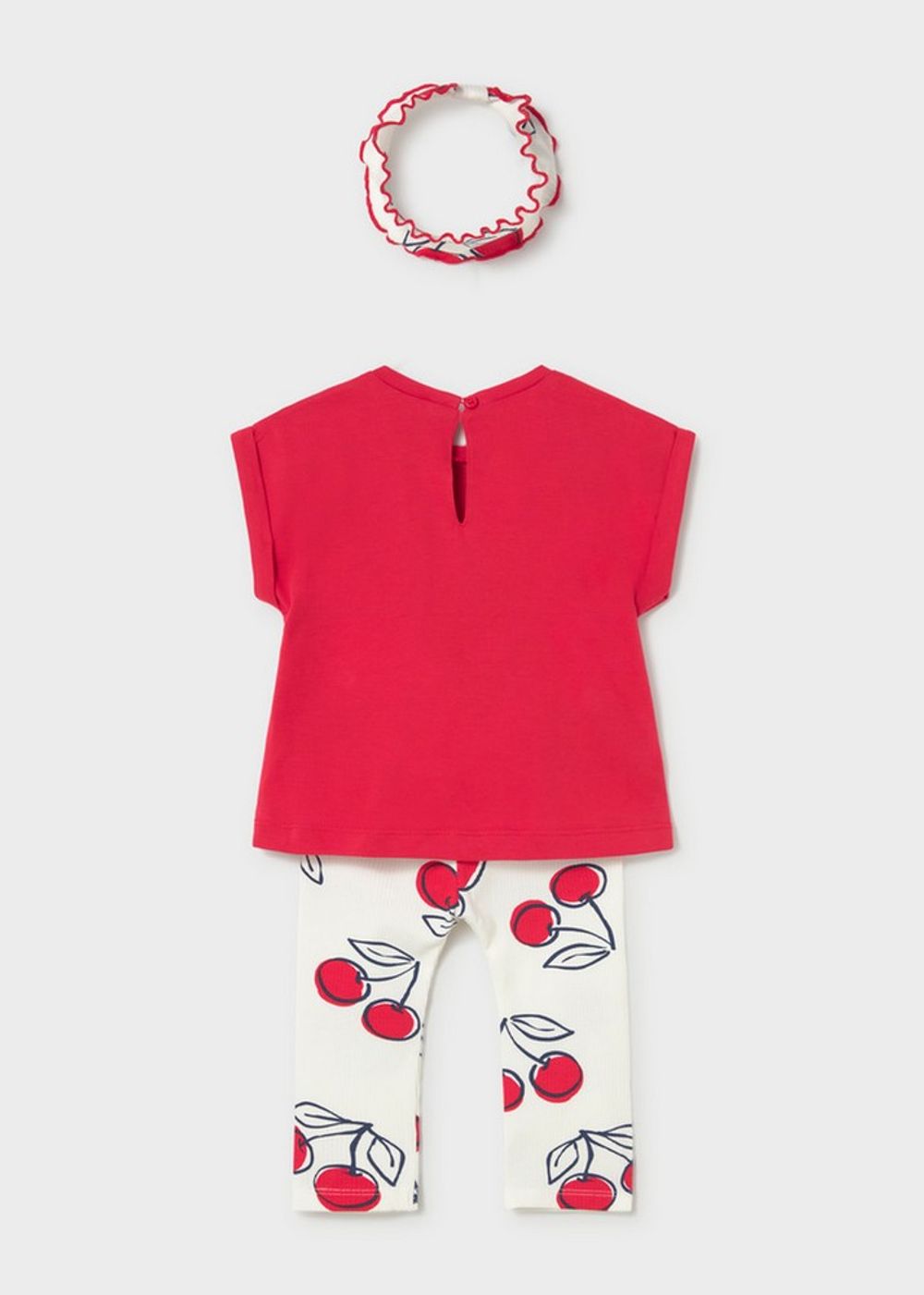 футболка с леггинсами и повязкой на голову