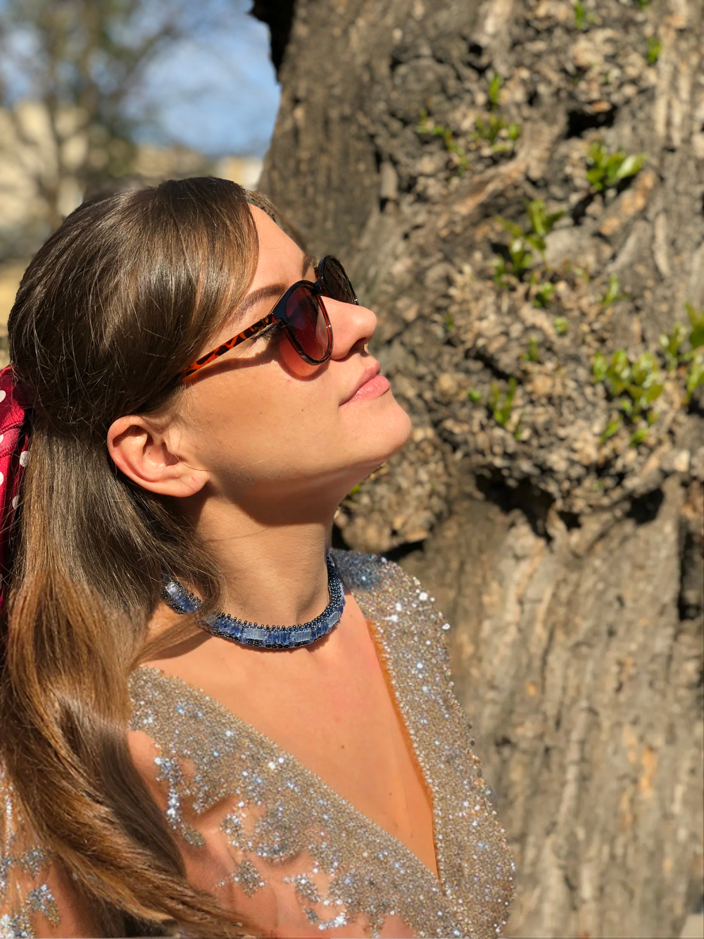 Чокер/стойка ручной работы из бисера и камня Кианит