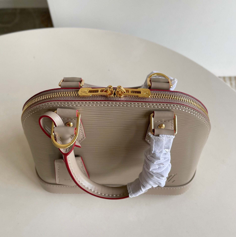 Louis Vuitton Alma BB