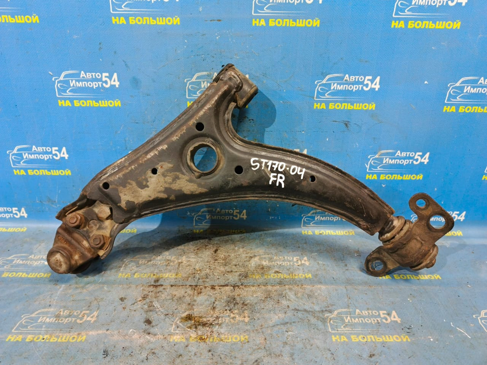 Рычаг передний правый TOYOTA CORONA 1991