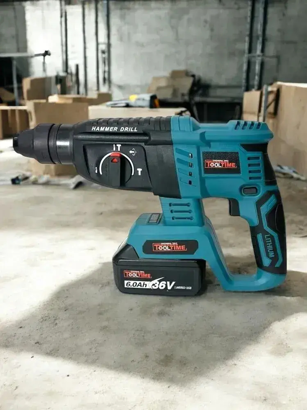 Перфоратор аккумуляторный, 900 Вт, SDS Plus, 2.7 Дж Не переплачивай за наклейки Мkito