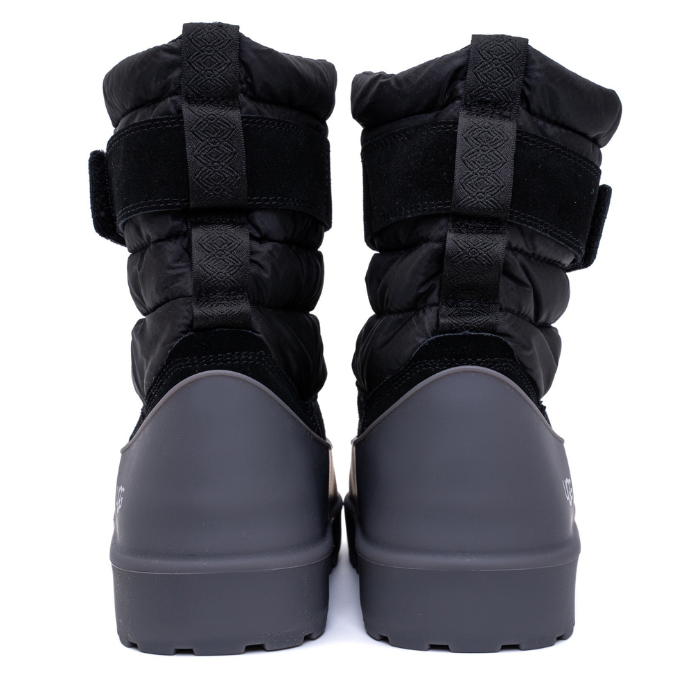 UGG Mens Classic Short Pull-On Black