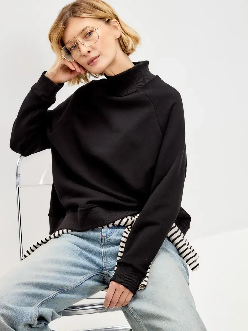 Свитер теплый с воротником свитшот