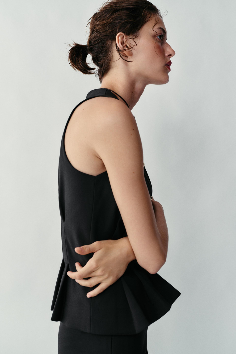ZARA ЖИЛЕТ СО СКЛАДКАМИ, ЧЕРНЫЙ