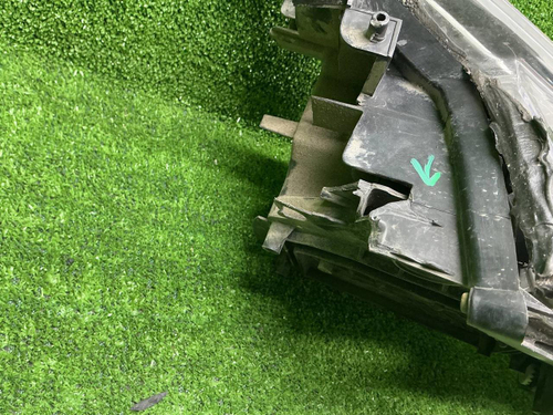 Битая Фара правая Mazda 6 GH (2009-2013) галоген