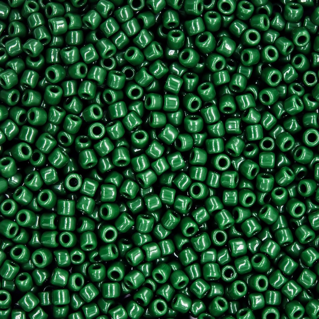 Японский бисер TOHO Round 11/0 (№47H), непрозрачный глянцевый