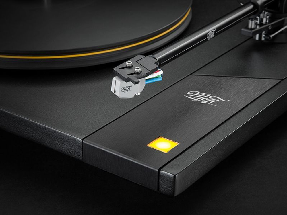 Виниловый проигрыватель MOFI ELECTRONICS StudioDeck Black