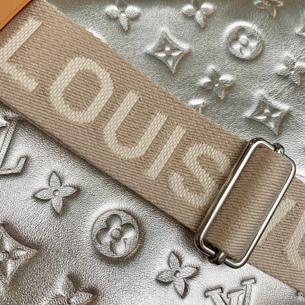 Louis Vuitton Coussin PM