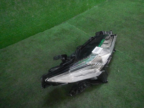 Битая Фара правая Toyota Camry xv70 (2017-2021) LED