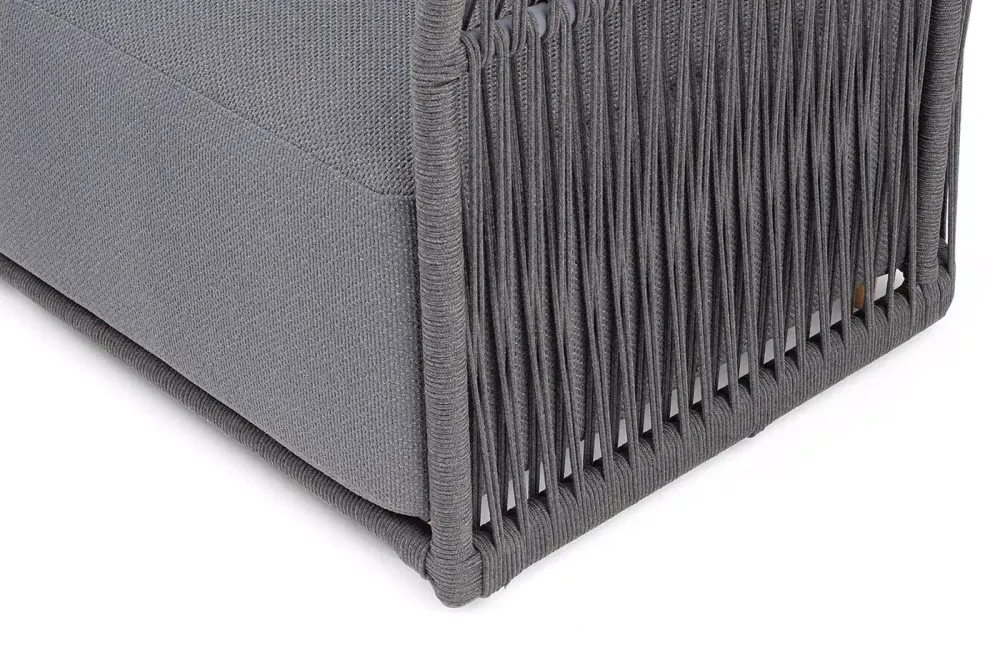 "Лугано" кресло плетеное из роупа, каркас алюминий темно-серый (RAL7024) муар, роуп темно-серый круглый, ткань темно-серая YB25-0027