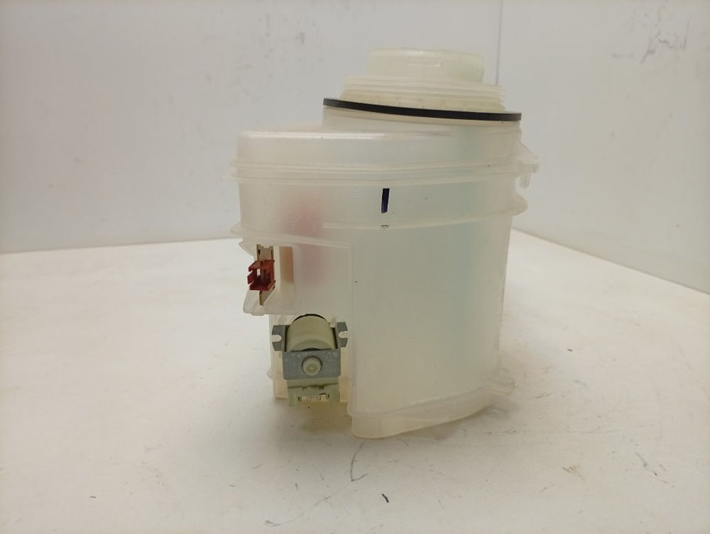 WP79/2 ктп6 Бачок для соли посудомоечных машин Whirlpool 481241868128 б/у