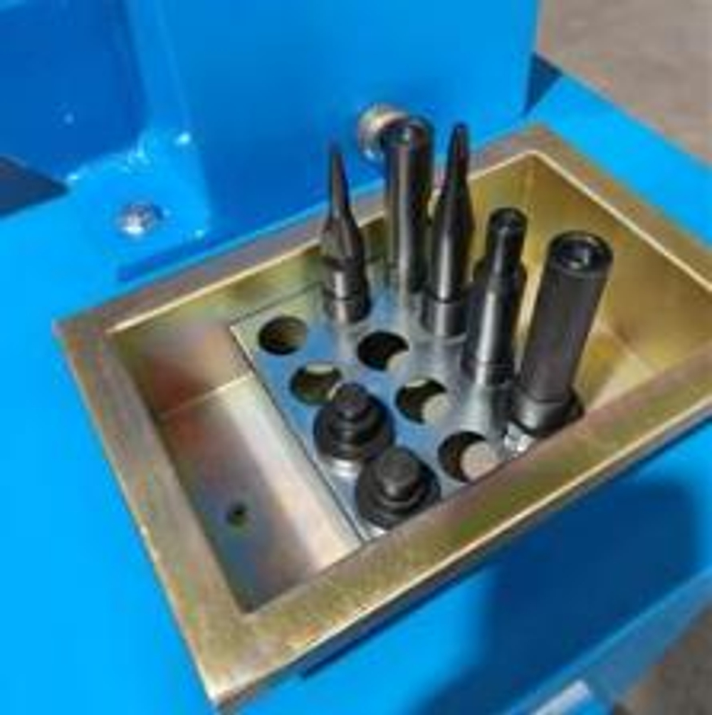 Станок для заклепки тормозных колодок T3306P AE&T