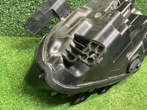 Фара правая Geely Coolray (2019-2024) LED