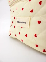 COSMETIC BAG - КОСМЕТИЧКА ТКАНЕВАЯ "LOVE" В КРАСНОЙ ГАММЕ