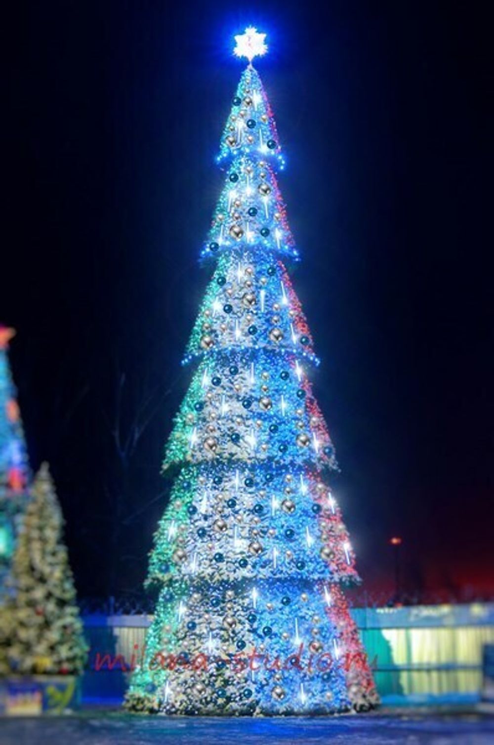 Уличная елка сегментная "Сибирская сосна" (леска) 23 м