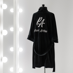 халат с инициалами