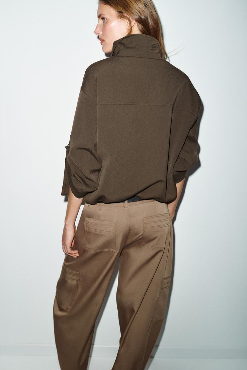 ZARA БОМБЕР С ПОДВЕРНУТЫМИ РУКАВАМИ, ТАБАЧНЫЙ