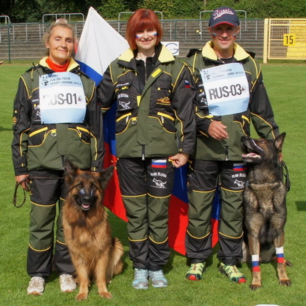 Костюм для дрессировщика Fordogtrainers «PROTECTIVE SUIT» из мембранной ткани.