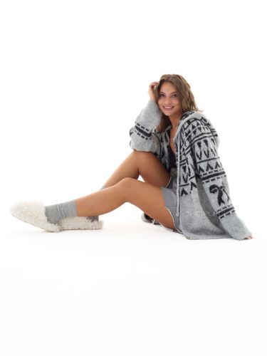 Серый свитер на молнии с капюшоном