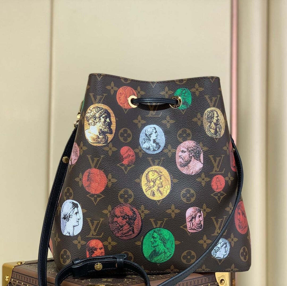 Louis Vuitton NeoNoe MM