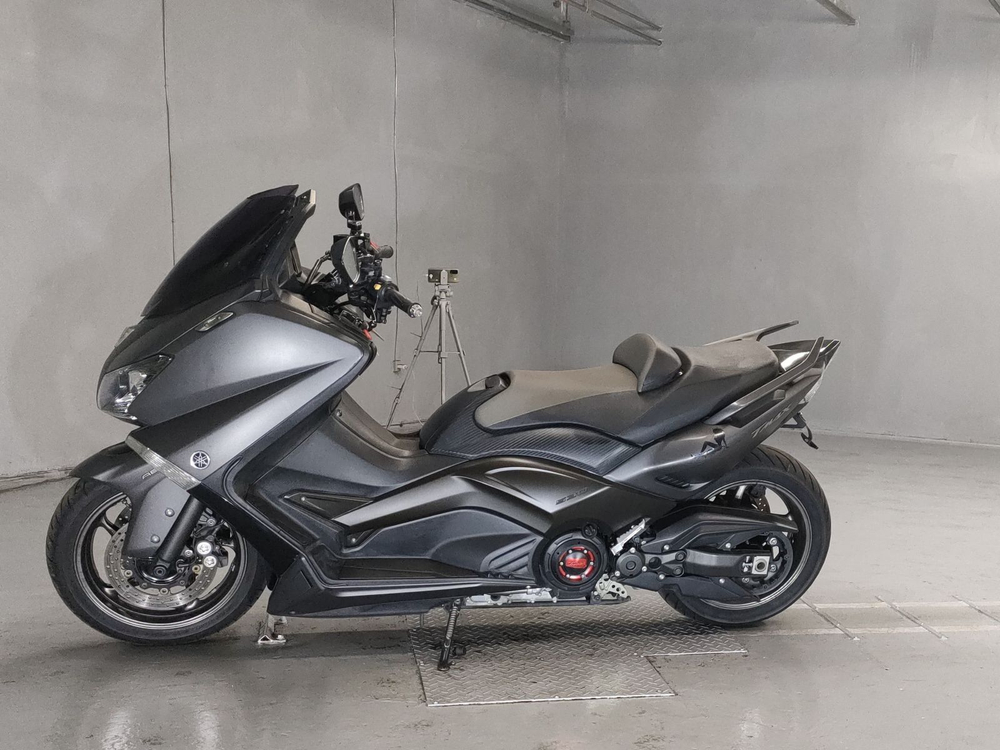 Yamaha T-Max 530
