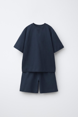 ZARA КОМПЛЕКТ ИЗ ФУТБОЛКИ И ШОРТОВ, МОРСКОЙ СИНИЙ
