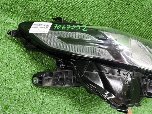 Фара правая Toyota Camry xv70 (20-нв) LED Black